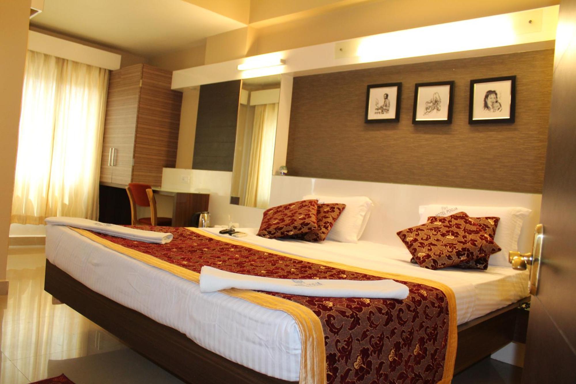 Hotel Pooja International 다바나게레 외부 사진
